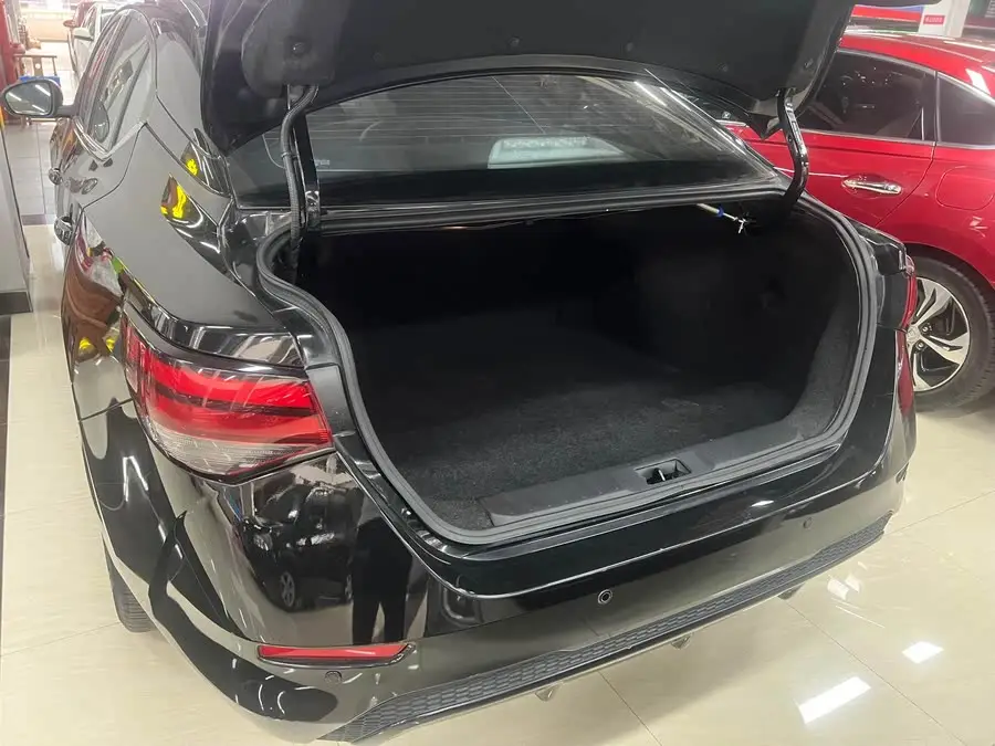 2021 نيسان سيلفي 1.6 لتر XL CVT إصدار الاستمتاع