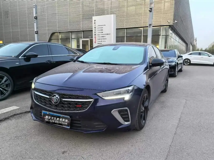 2023 بايك ريجال GS بريميوم