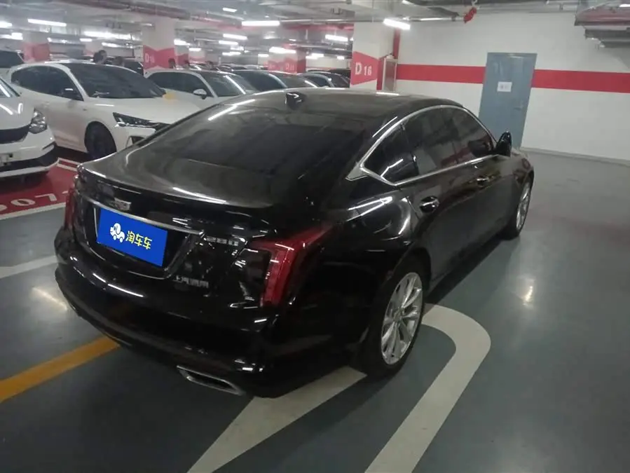 كاديلاك CT5 2021 طراز مُعدل 28T فاخرة