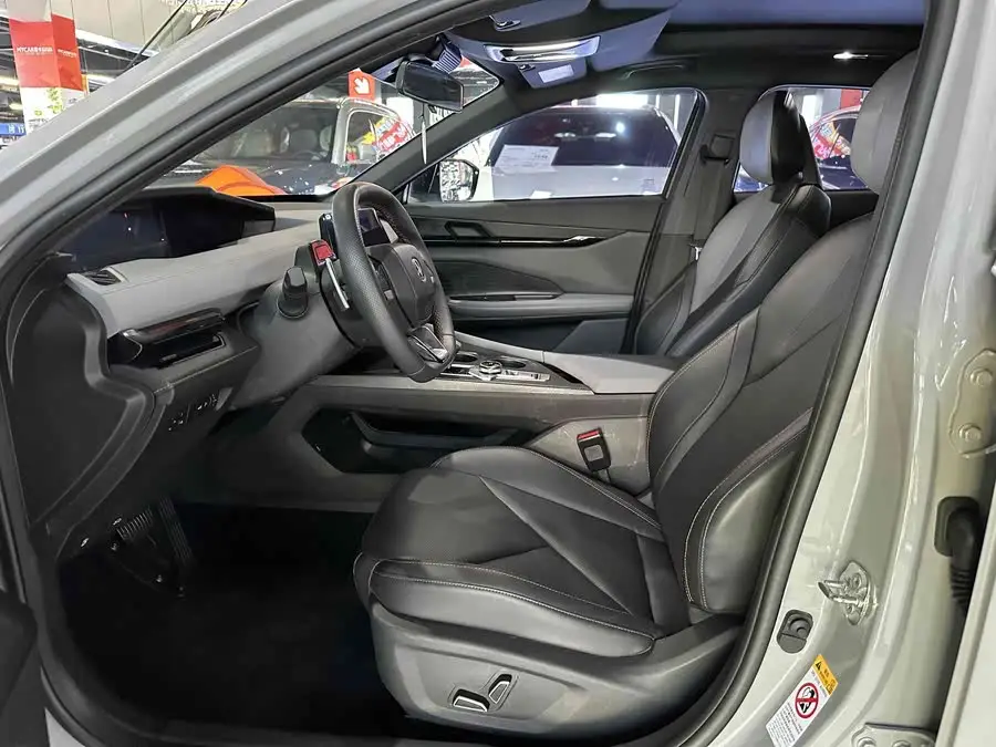 تشونغآن UNI-V 2022 1.5T إصدار الملاحة الذكية