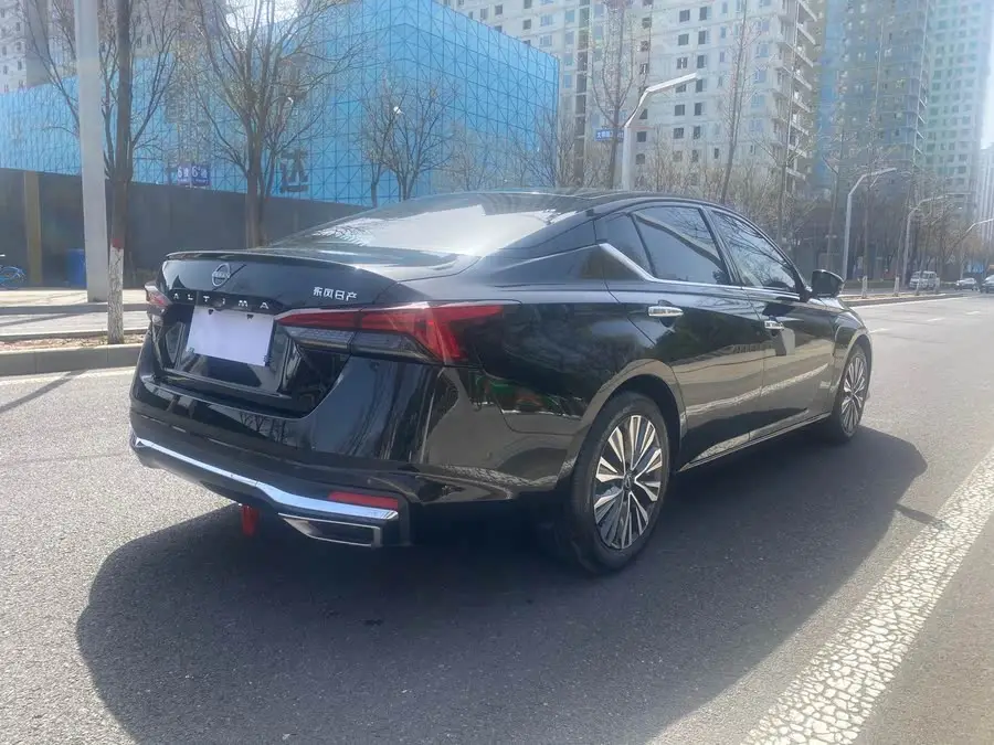 تيانا 2022 2.0 لتر XL-Upr إصدار مميز