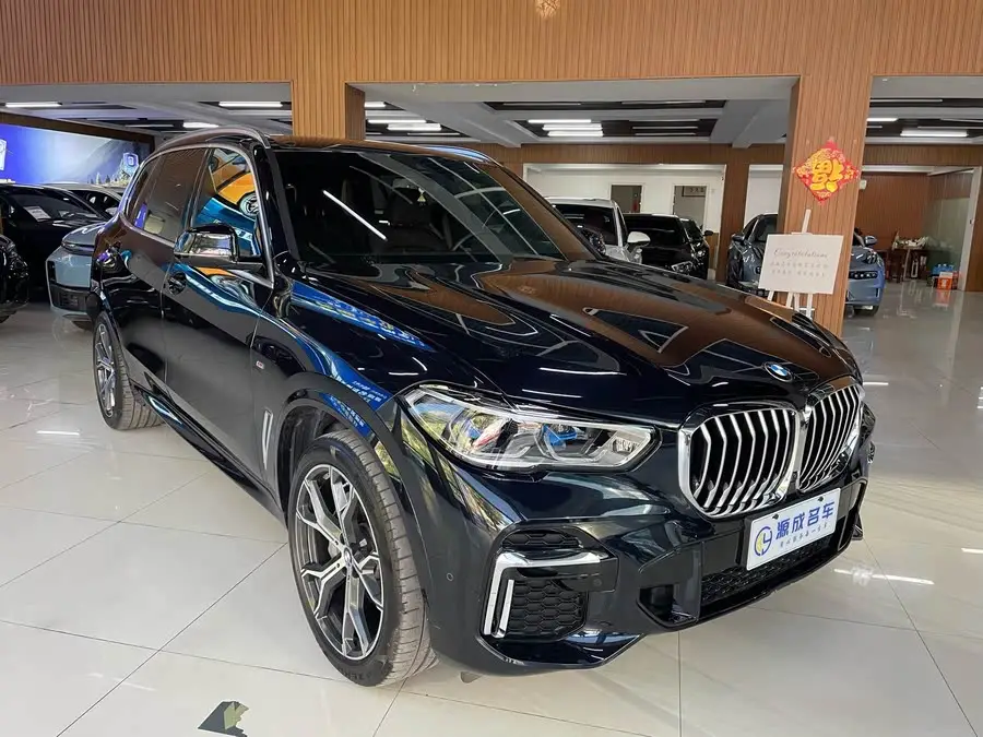 بي إم دبليو X5 2022 تحديث xDrive 40Li مجموعة M الرياضية