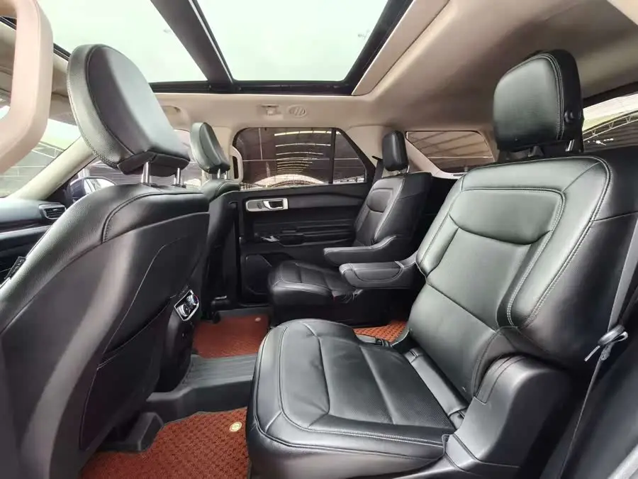 استكشاف 2020 إكو بوست 285 إصدار تيتانيوم 4WD 6 مقاعد