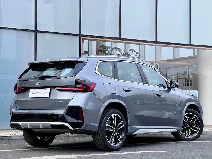 بي إم دبليو X1 2023 sDrive25Li حزمة M الرياضية