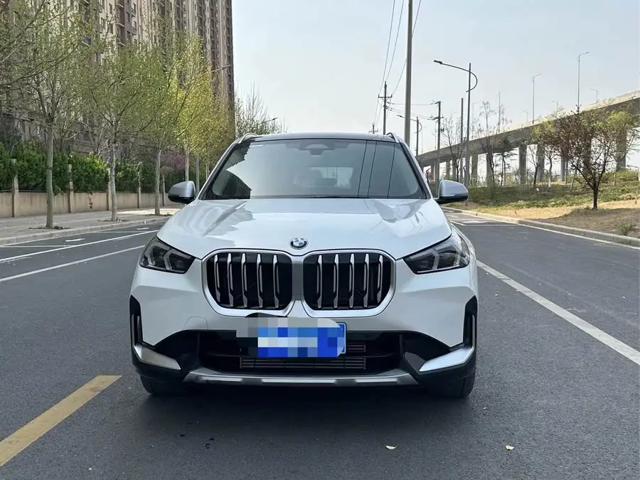 BMW X1 2023 xDrive25Li X Design Package