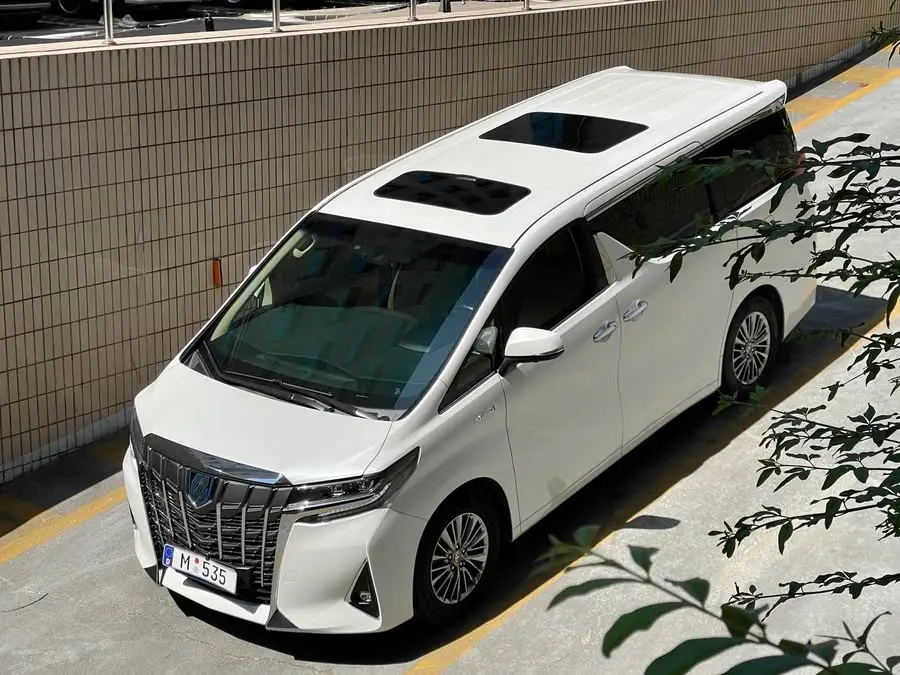 ألفارد 2020 هايبرد 2.5 لتر النسخة المتميزة