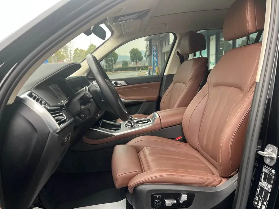 بي إم دبليو X7 2022 xDrive40i حزمة فاخرة