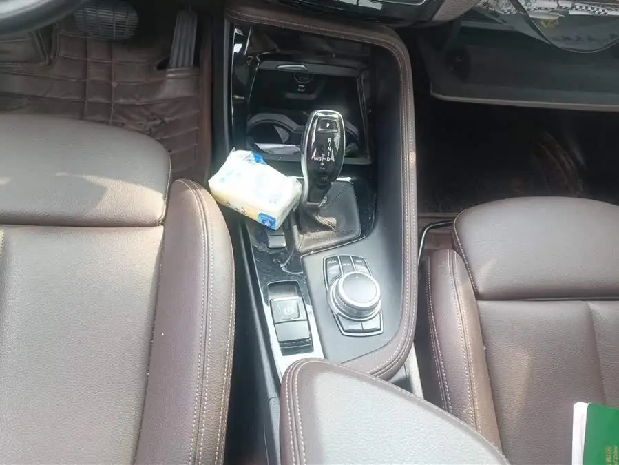 بي إم دبليو X1 2020 sDrive20Li نسخة الموضة