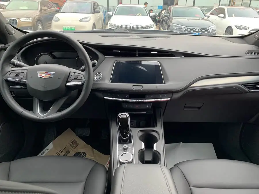 Cadillac XT4 2021 28T FWD Premium