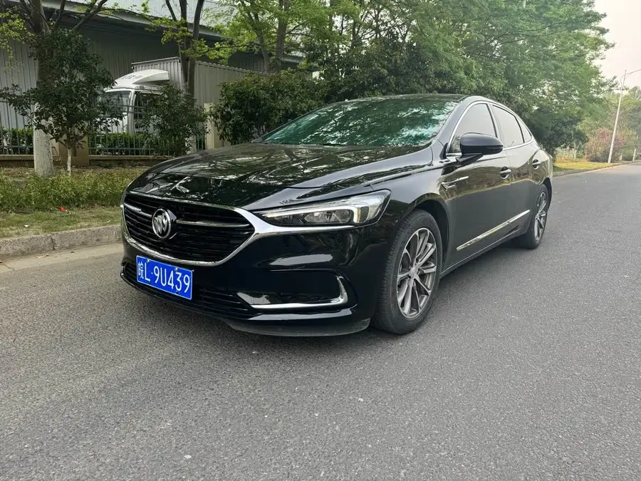 باك لاقروس 2022 652T فاخرة