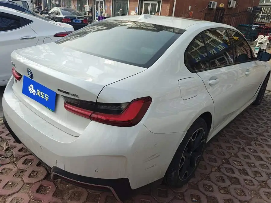 بي إم دبليو i3 2023 eDrive 40 L حزمة الليل