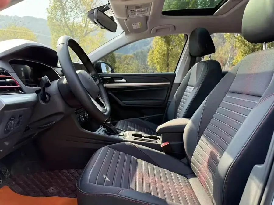 لافيدا 2023 طراز 300TSI DSG النسخة الكاملة النجومية