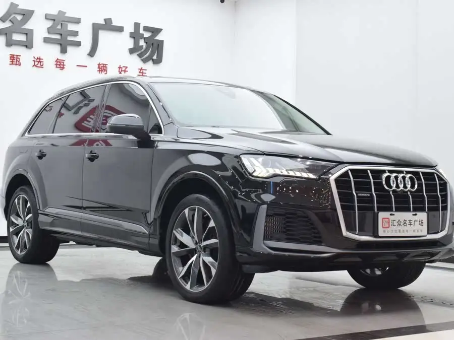 Audi Q7 2023 55 TFSI quattro S line Sport