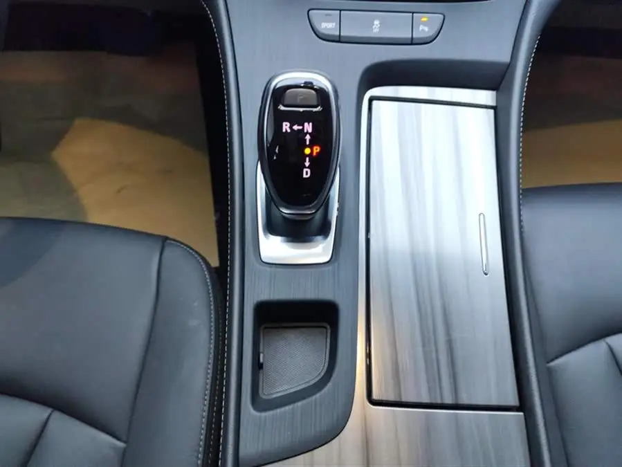 بيوك لاكروس 2022 652T الفاخرة