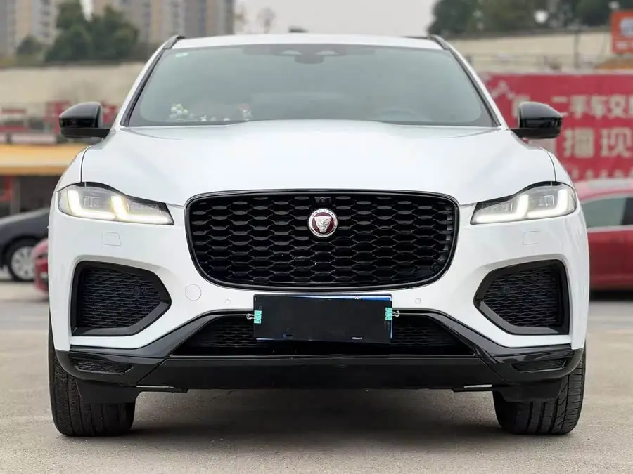 Jaguar F-PACE 2023 P250 R-Dynamic BLACK