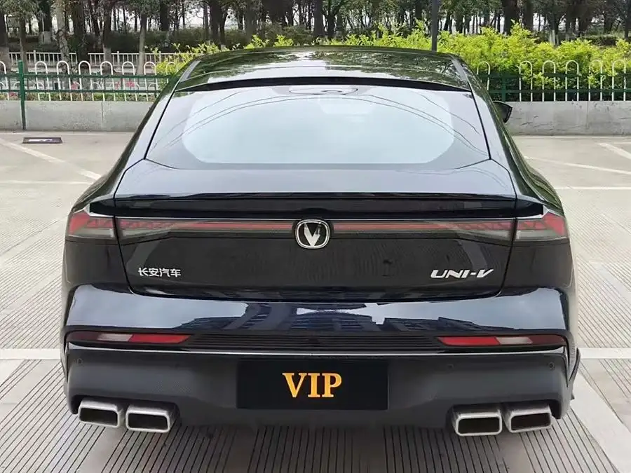 Changan UNI-V 2024 1.5T Premium Sport Version