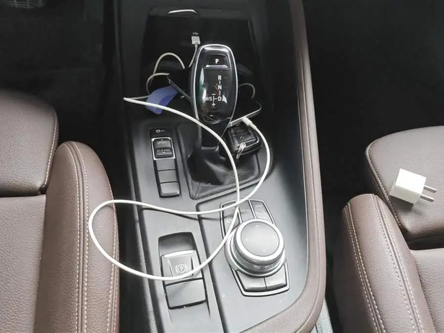 بي إم دبليو X1 2021 sDrive25Li الإصدار الرائد