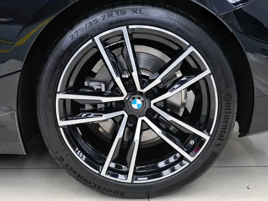 بي إم دبليو Z4 2022 sDrive 25i حزمة رياضية M