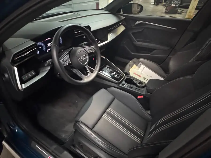 2023 أودي A3 A3L ليموزين 35 TFSI الرياضية الأنيقة