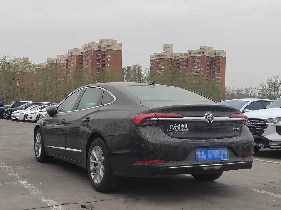 بيوك لاكروس 2021 552T الفاخرة