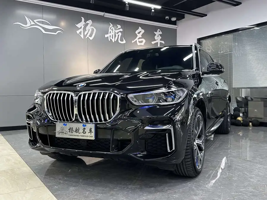 بي ام دبليو X5 2022 موديل مُحدث xDrive 40Li حزمة رياضية M