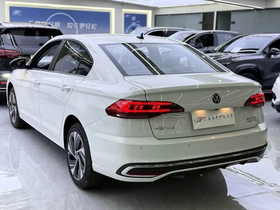 2025 Bora 200TSI DSG Joy Navigation Edition