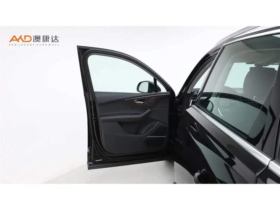 Audi Q7 2023 55 TFSI quattro S line Sport