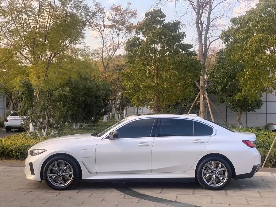 بي إم دبليو i3 2024 eDrive 35 L