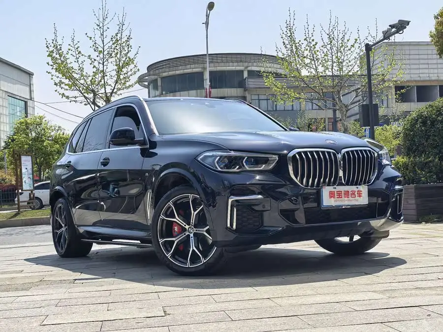 بي إم دبليو X5 2022 xDrive 40Li مجموعة M الرياضية