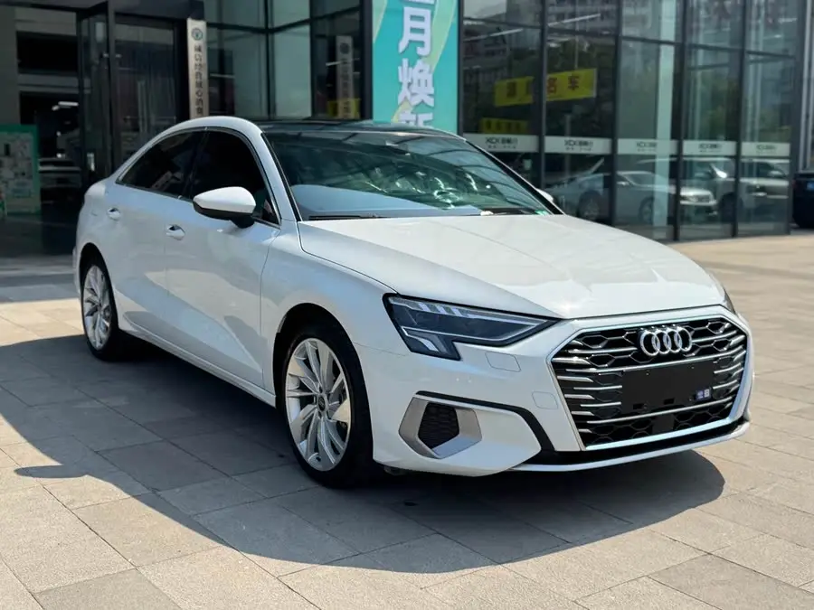 أودي A3 2023 A3L ليموزين 35 TFSI إصدار الأناقة العصرية