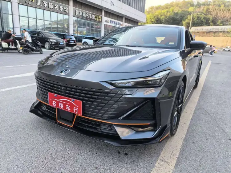 Changan UNI-V 2023 1.5T Sport Version