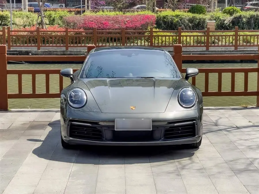 بورش 911 2023 كاريرا 3.0T