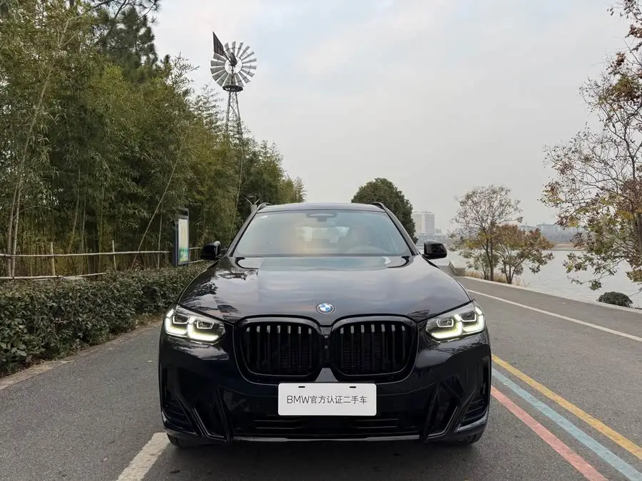 BMW X3 2023 xDrive30i Luxury M Night Package