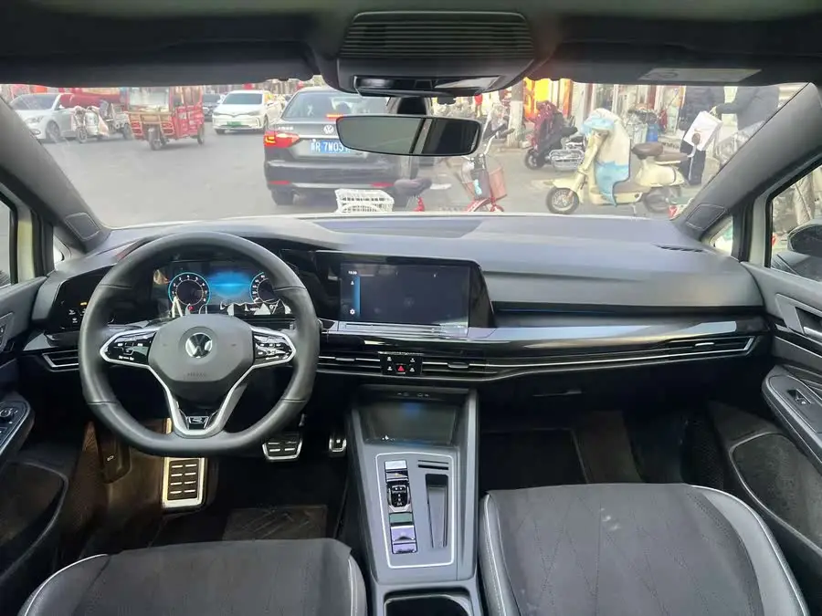 Golf 2023 Model 280TSI DSG R-Line Lite