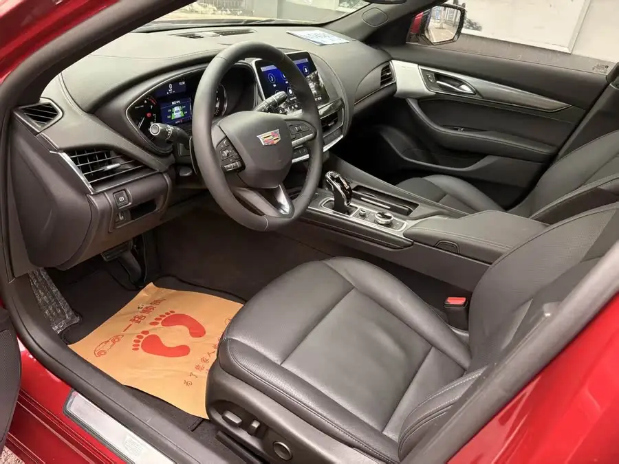 كاديلاك CT5 2020 طراز محدث 28T فاخرة