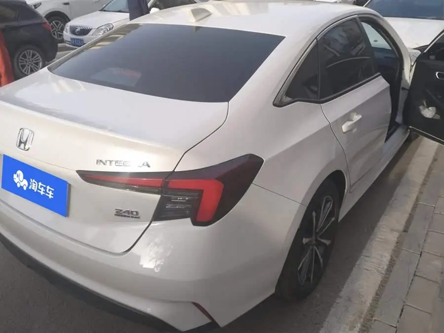 2022 Model 240TURBO CVT Luxury Edition