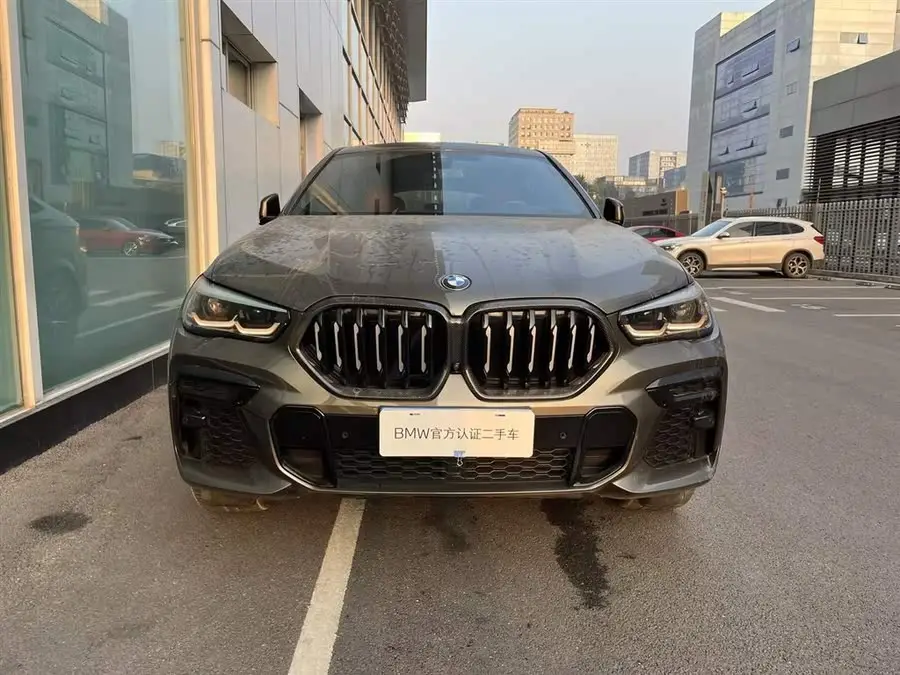 بي إم دبليو X6 2022 xDrive30i حزمة M الرياضية