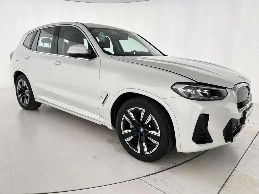 BMW iX3 2022 Leading Model