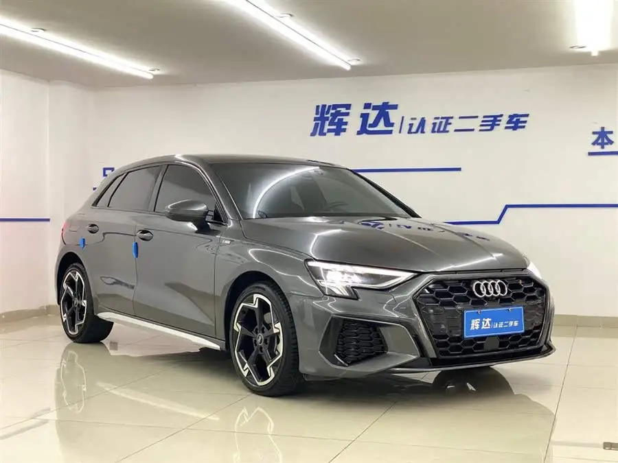 Audi A3 2023 Sportback 35 TFSI Luxury Sport Model