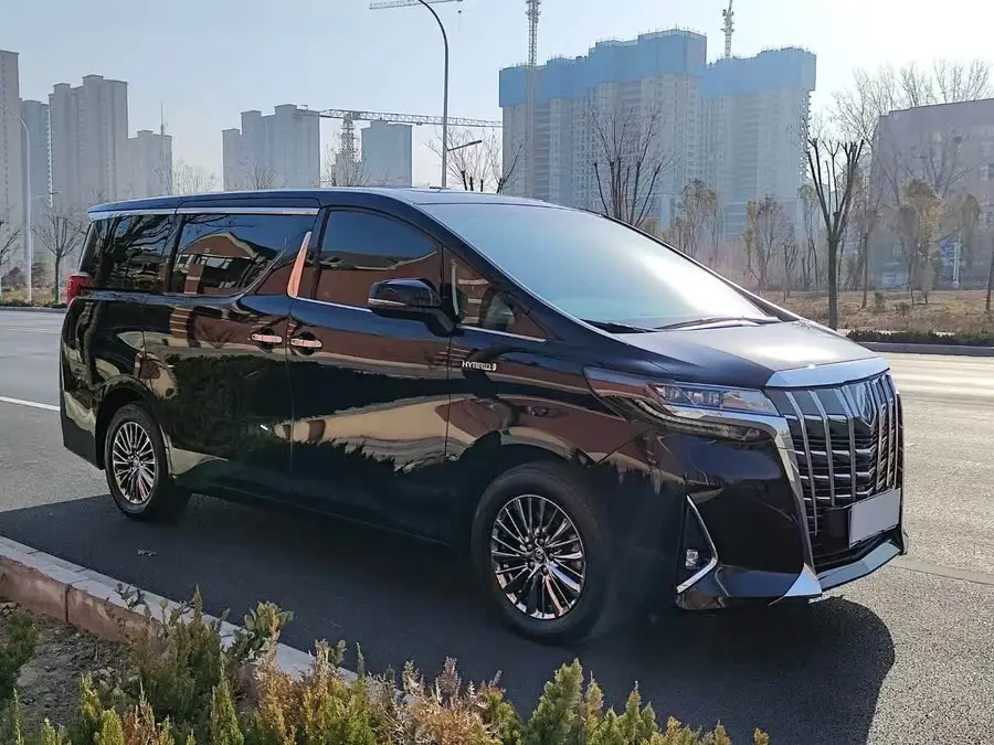 ألفارد 2020 النسخة المميزة بمحرك مزدوج 2.5 لتر