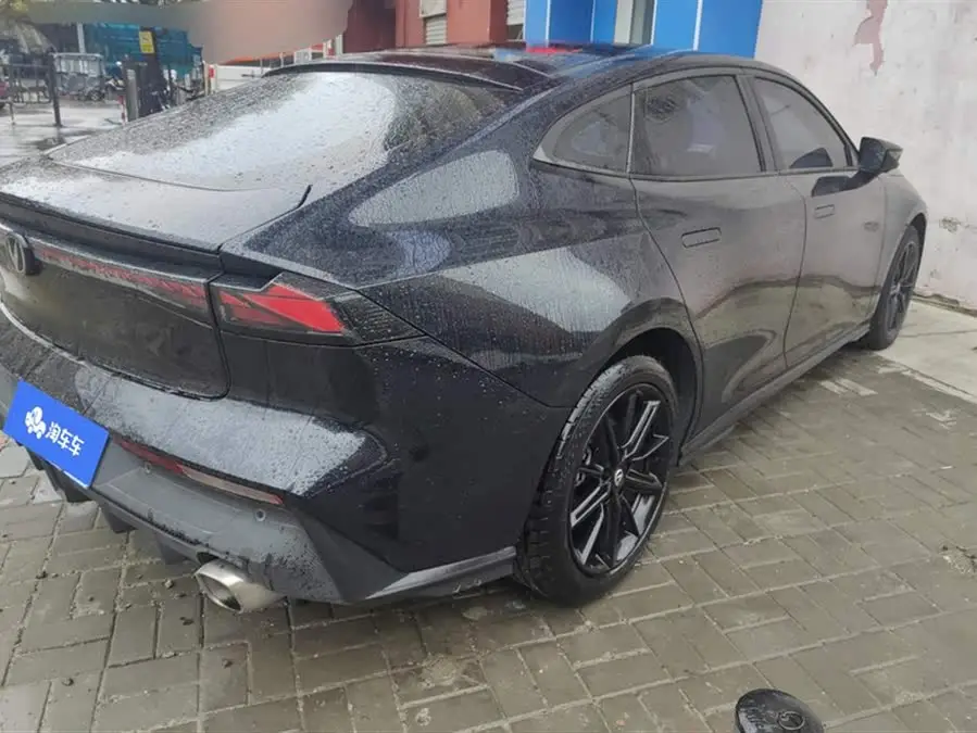 Changan UNI-V 2023 1.5T Premium