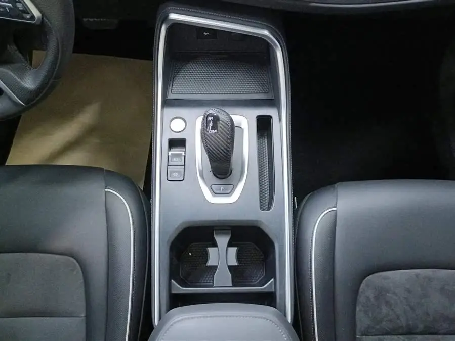 هافال H6 2021 إصدار الاتجاه الوطني 1.5T أوتوماتيكي بطل النسخة