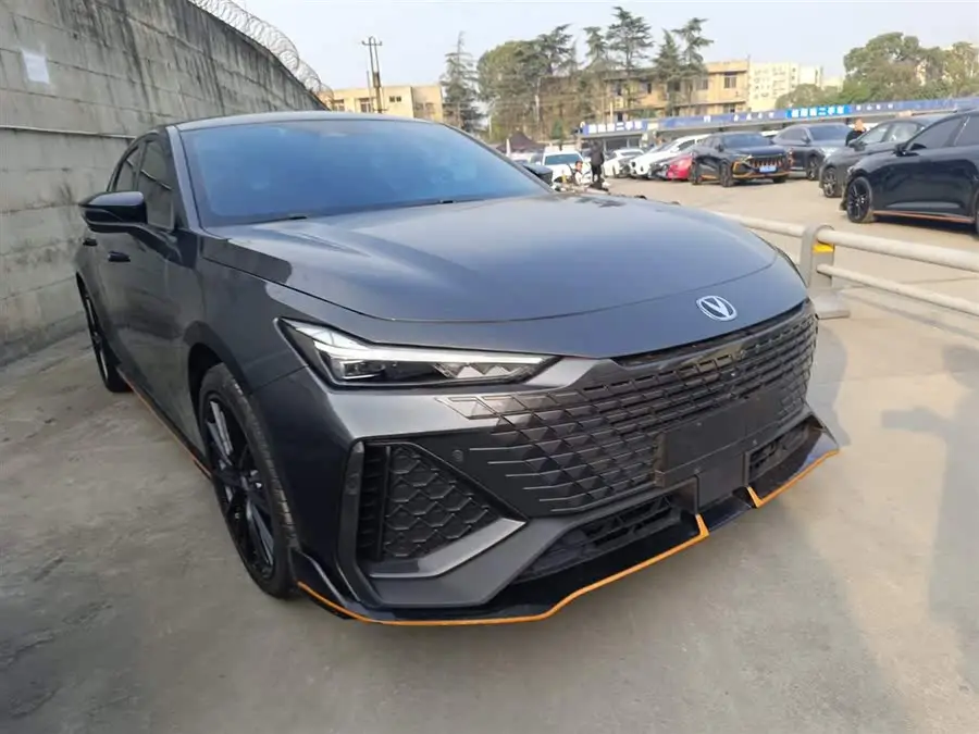 Changan UNI-V 2023 2.0T Speed Edition