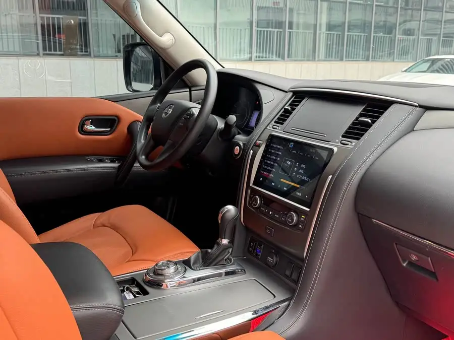 نيسان باترول 2018 4.0L إصدار لينكد إن