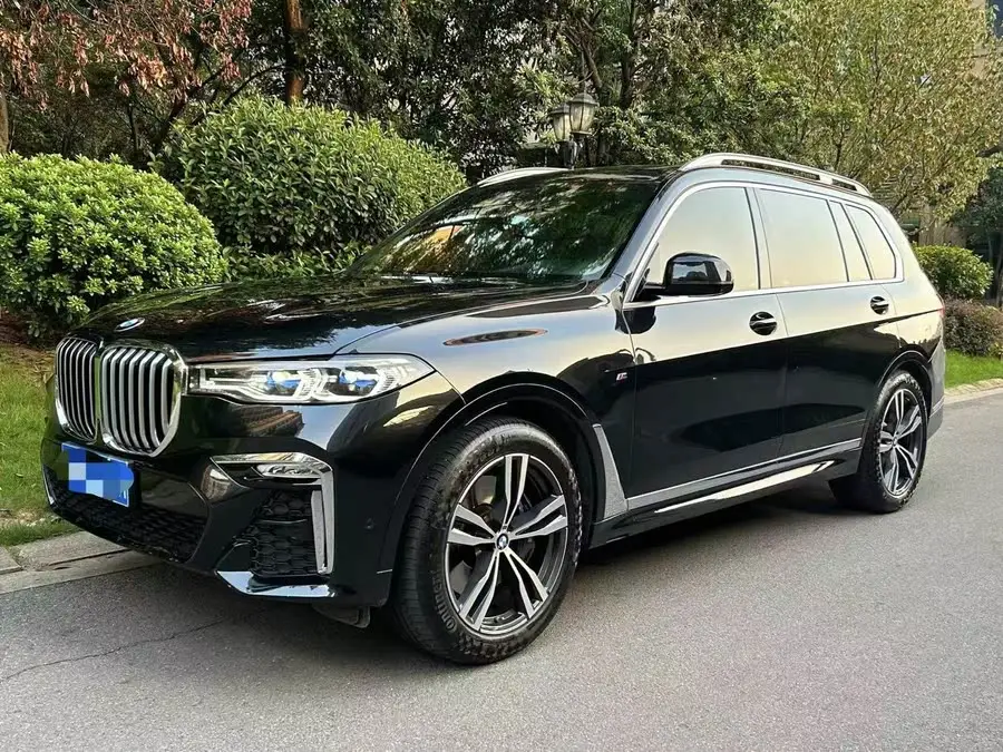 بي إم دبليو X7 موديل 2021 تحديث xDrive40i حزمة M الرياضية