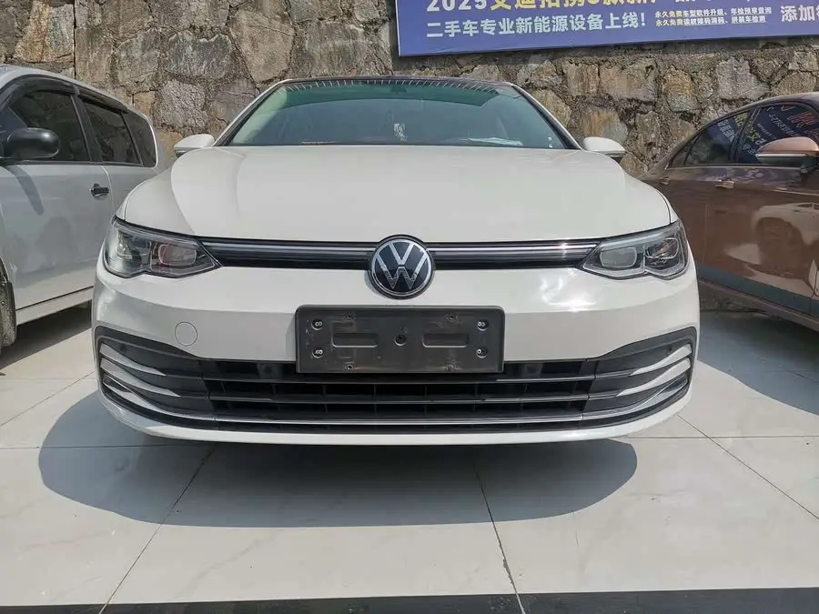 غولف 2021 200TSI DSG