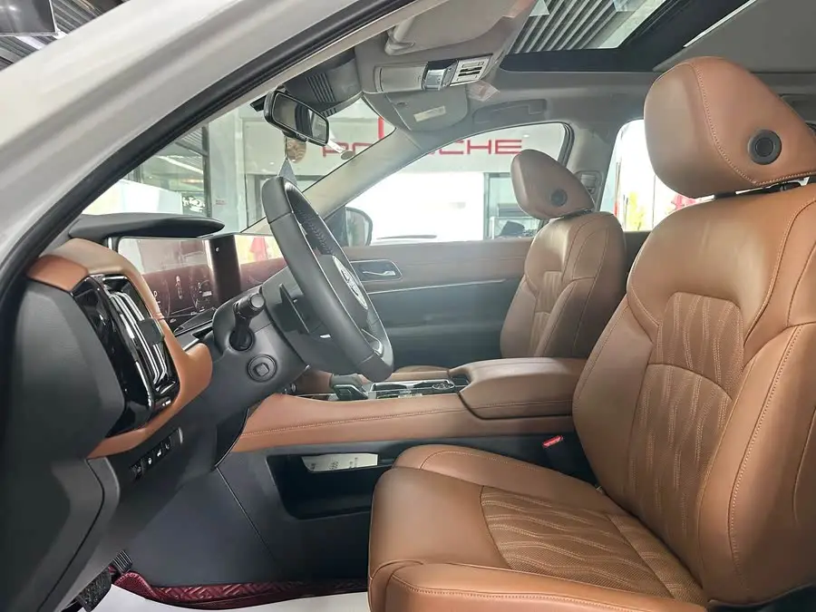 تانلو 2024 طراز 380VC-TURBO نسخة البريستيج الذكي للدفع الرباعي 6 مقاعد