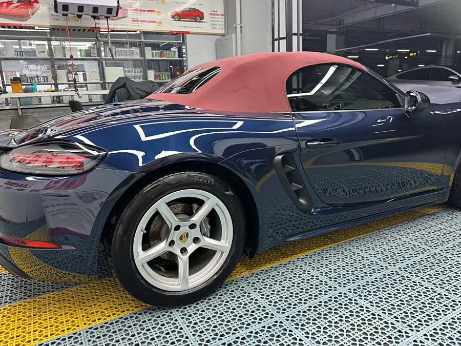 Porsche 718 2020 Model Boxster 2.0T