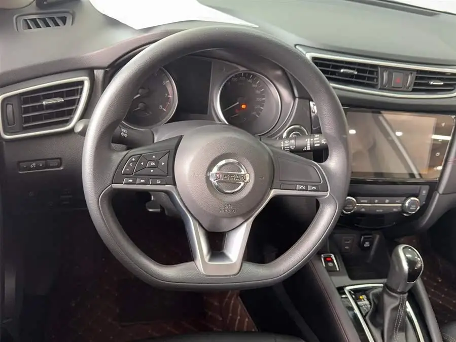 2022 نيسان قشقاي 2.0 لتر CVT XV الذكية