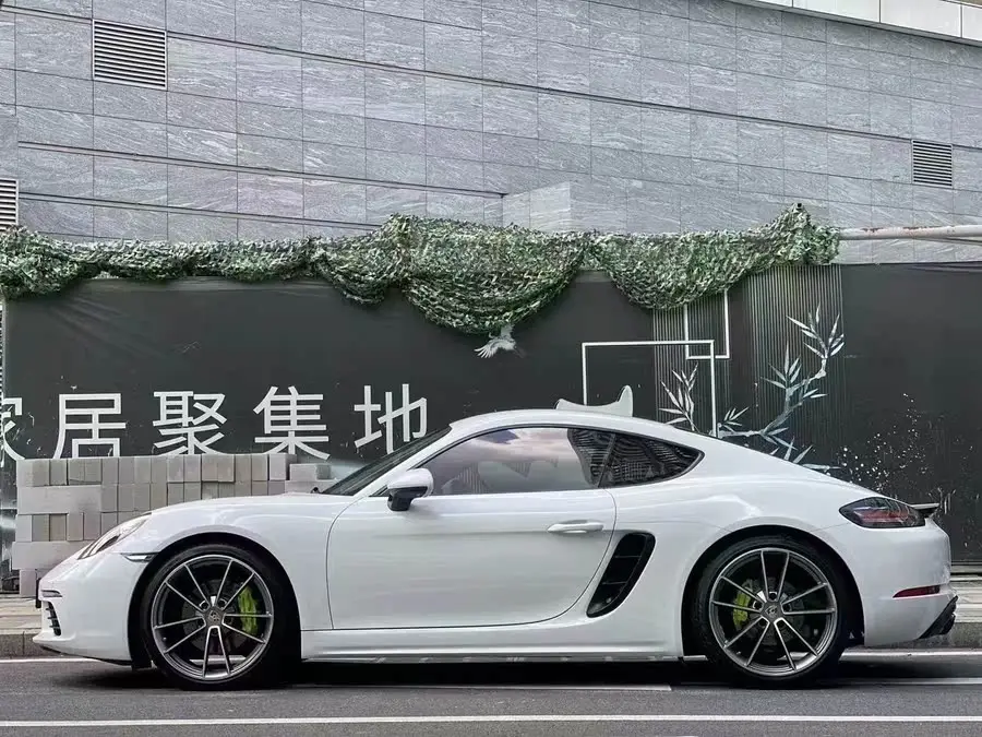 Porsche 718 2020 Cayman 2.0T